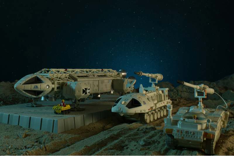 Space 1999 Infernal Machine Diecast Set - immagine 5